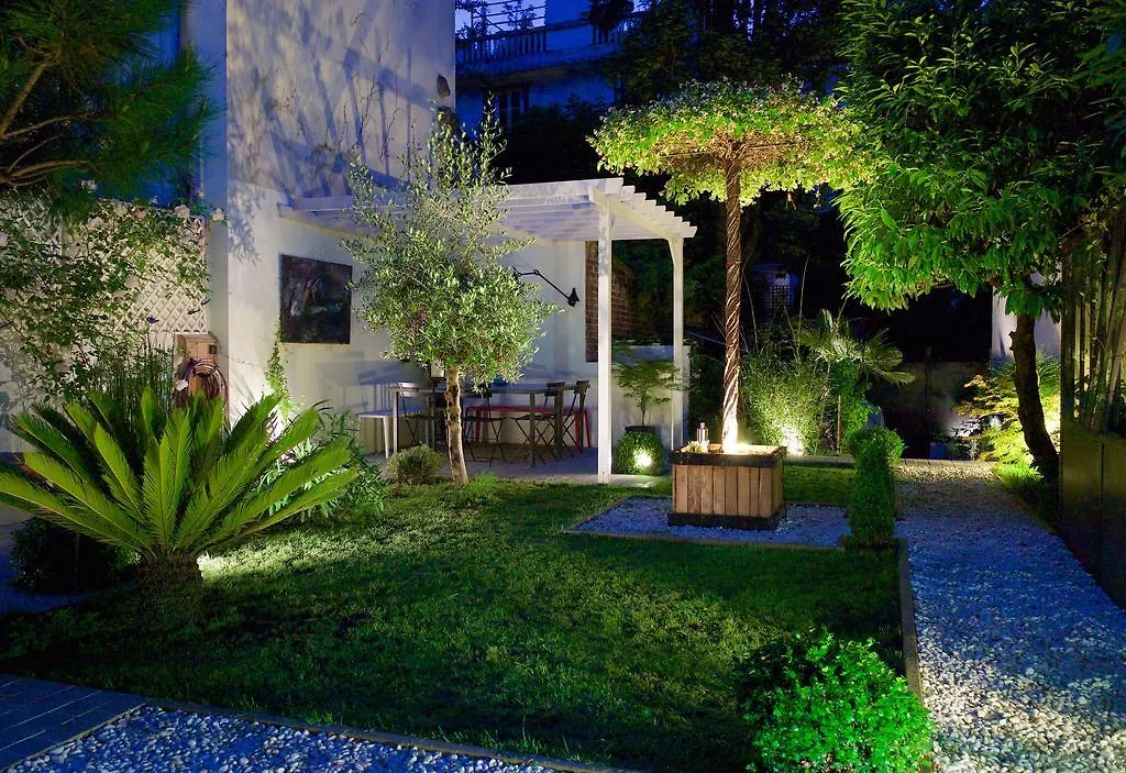 Villa Du Square, Luxury Guest House Paris