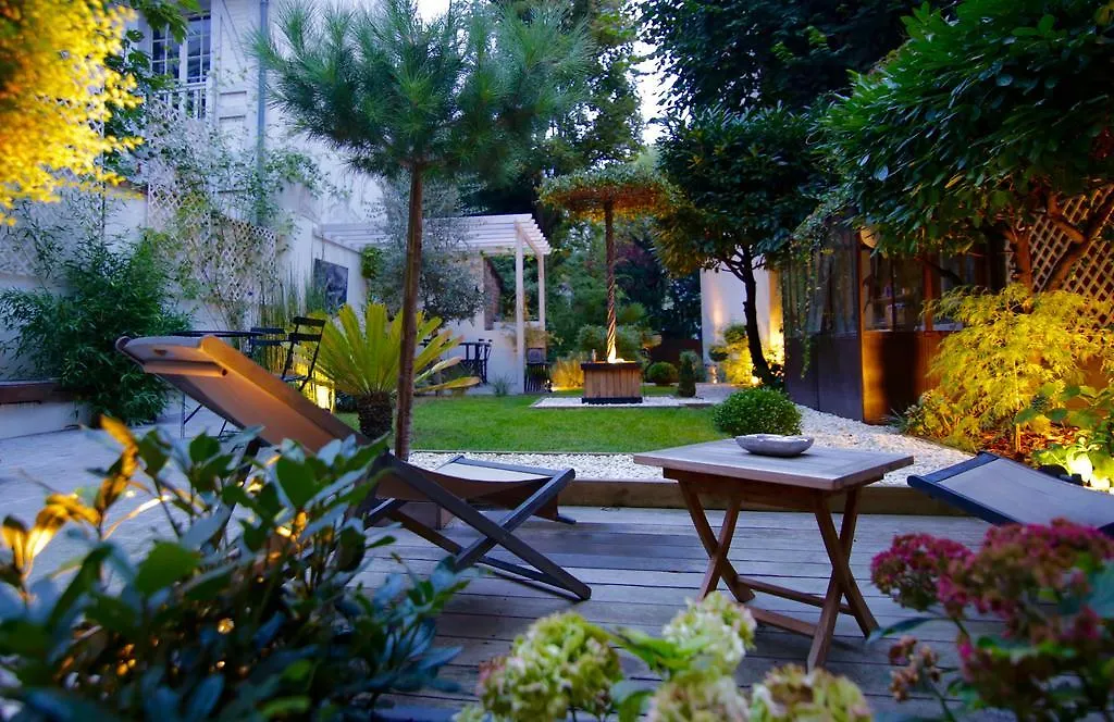 Villa Du Square, Luxury Guest House Paris