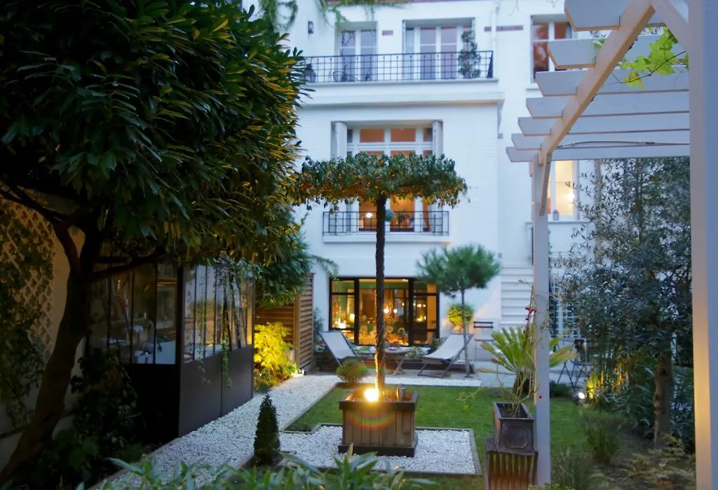 Villa Du Square, Luxury Guest House Paris