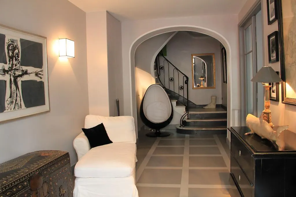 Villa Du Square, Luxury Guest House Parigi Francia