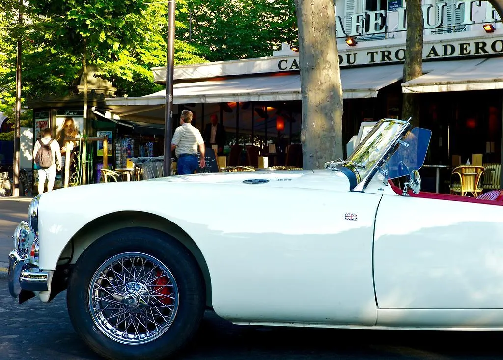 Bed & Breakfast Villa Du Square, Luxury Guest House Parigi
