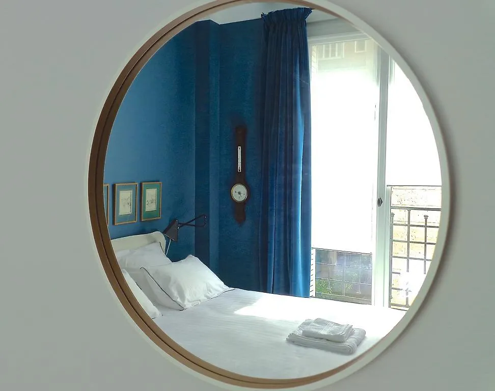 Villa Du Square, Luxury Guest House Parigi Bed & Breakfast